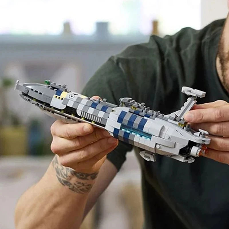 האנד הבלתי נראה 654 חלקים | Invisible Hand Spaceship Building Blocks
